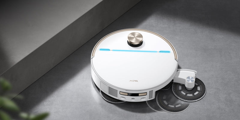ein staubsaugerroboter wird repariert