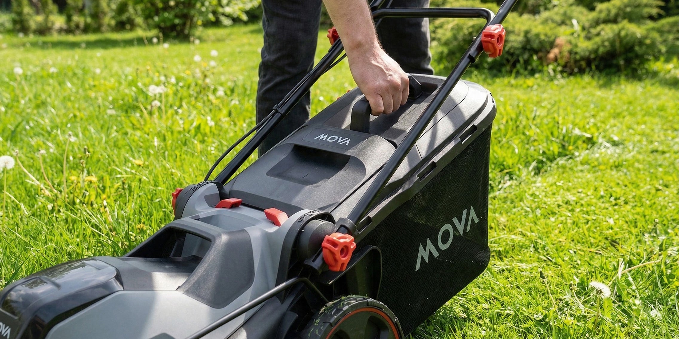 MOVA GL415 Rasenmäher à 40 V und 38 cm mit bürstenlosem Motor Bedienung des Fangkorbsystems mit einer Hand